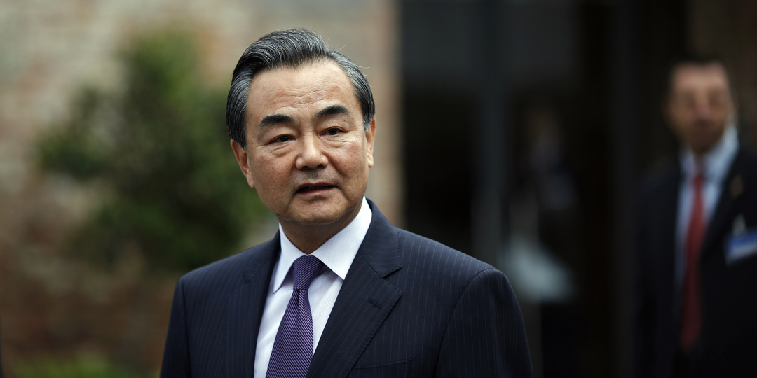 Ван И: Китай призывает остановить боевые действия на Ближнем Востоке