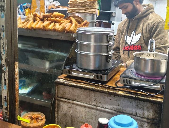 На чем сидят индийцы?