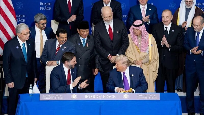 Работа «Совета мира» сейчас фактически прекращена из-за войны США с Ираном
Фото:
The White House