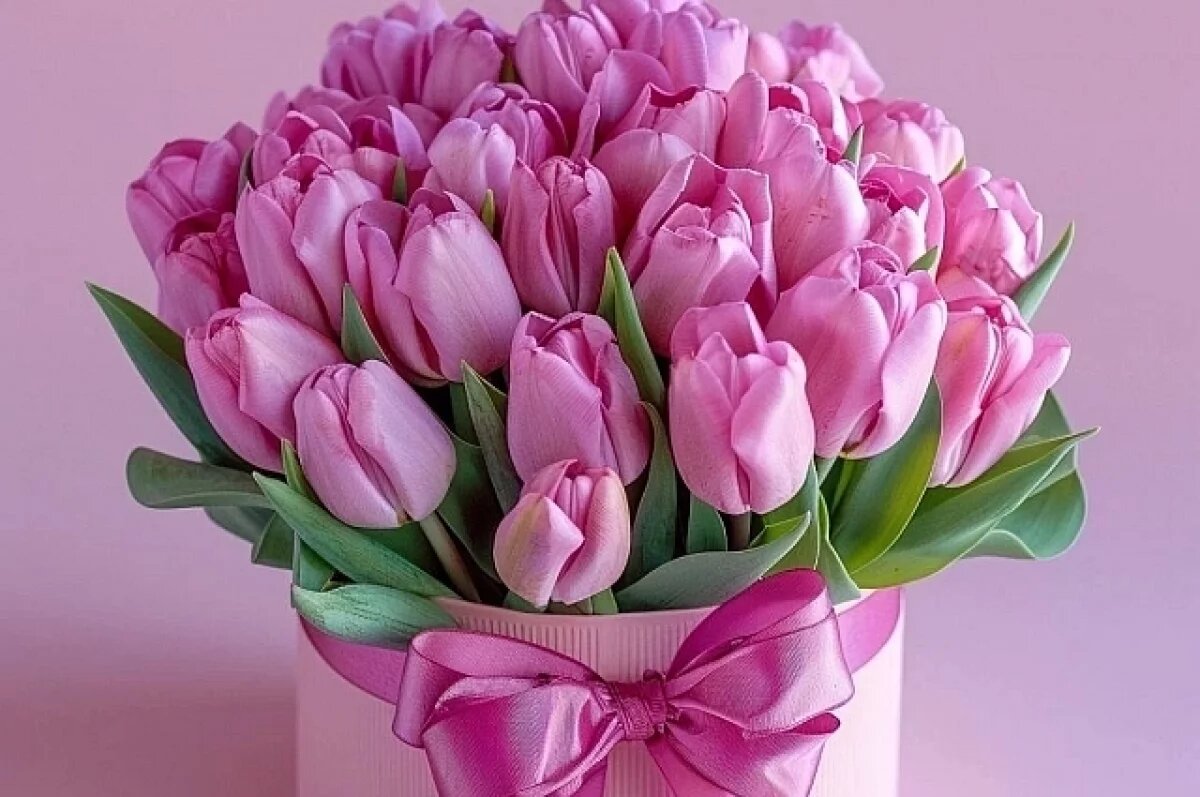    Хабиров поздравил жительниц Башкирии с 8 Марта