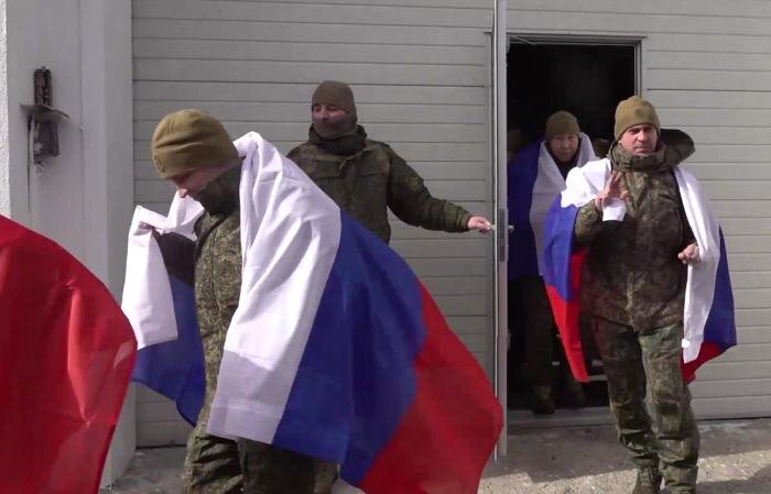 Обмен военнослужащими РФ с украинской стороной. Обложка © Минобороны России