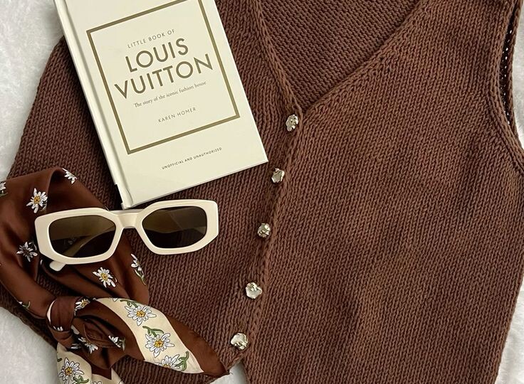 Вяжем жилеты на весну и лето