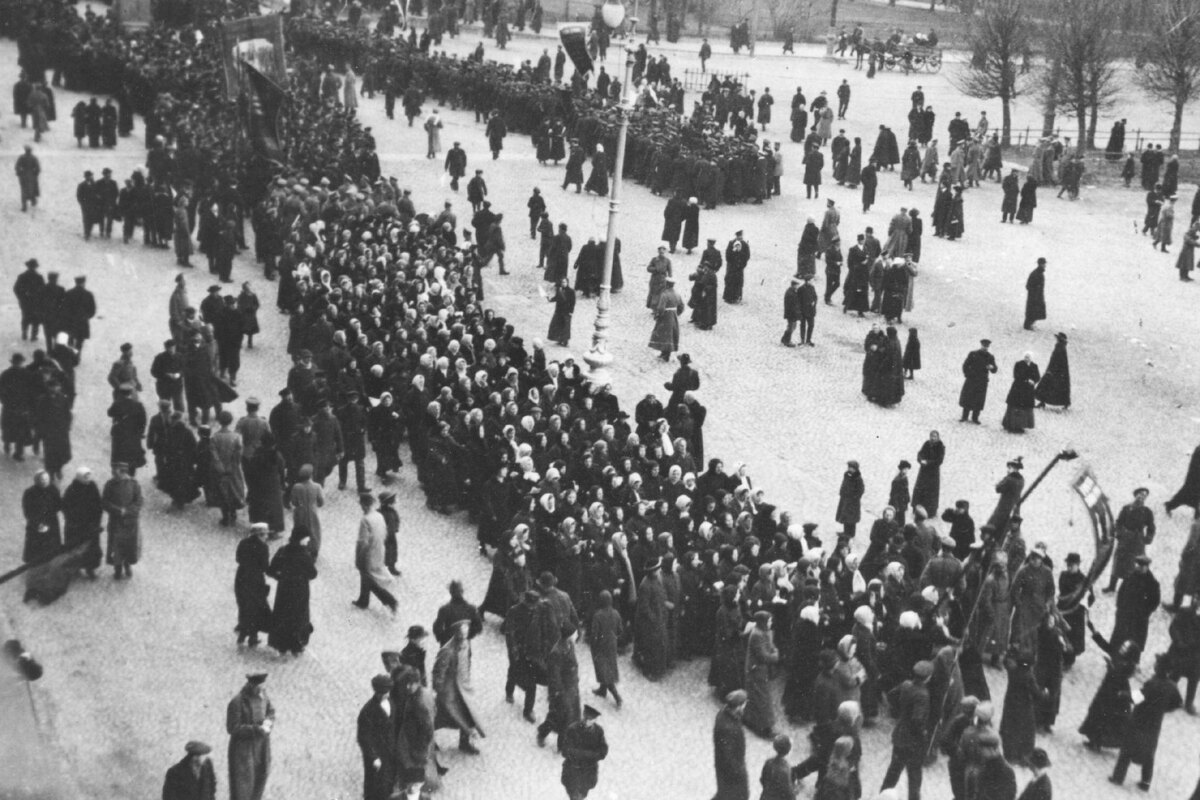 Так выглядела "русская" революция.