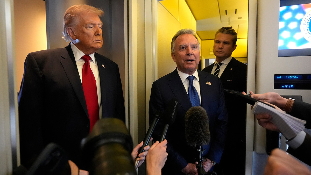   Mark Schiefelbein / AP