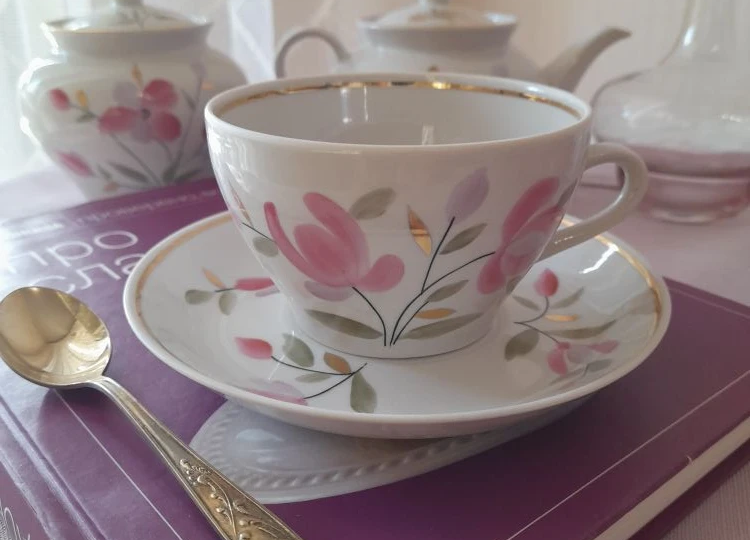 Весенняя нежность. Фарфоровый завод Пролетарий