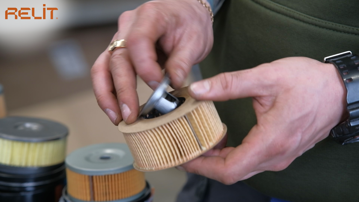 Еще немного и он развалится...