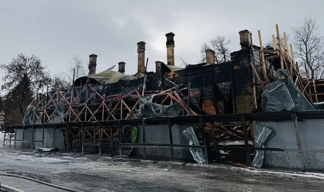 Дом горного начальника Чарльза Гаскойна после пожара. Печальное зрелище.