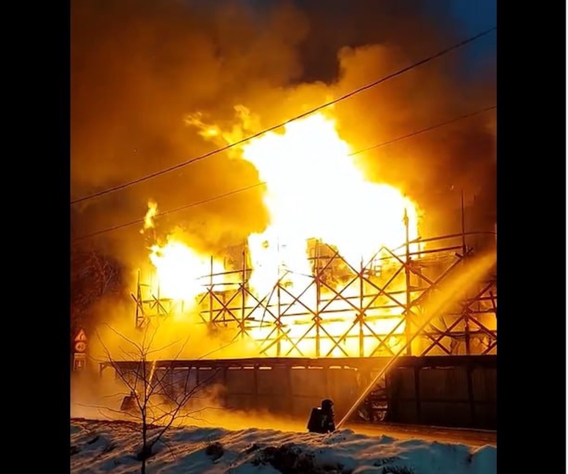 Горит Дом Гаскойна. Ситуация казалась безнадёжной.