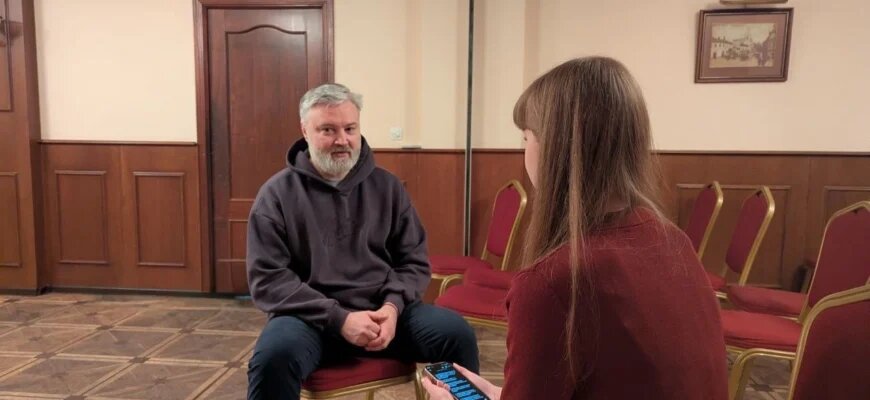    Военный корреспондент Александр Лукьянов. Обложка для интервью о работе в горячих точках Дарья Рынзина