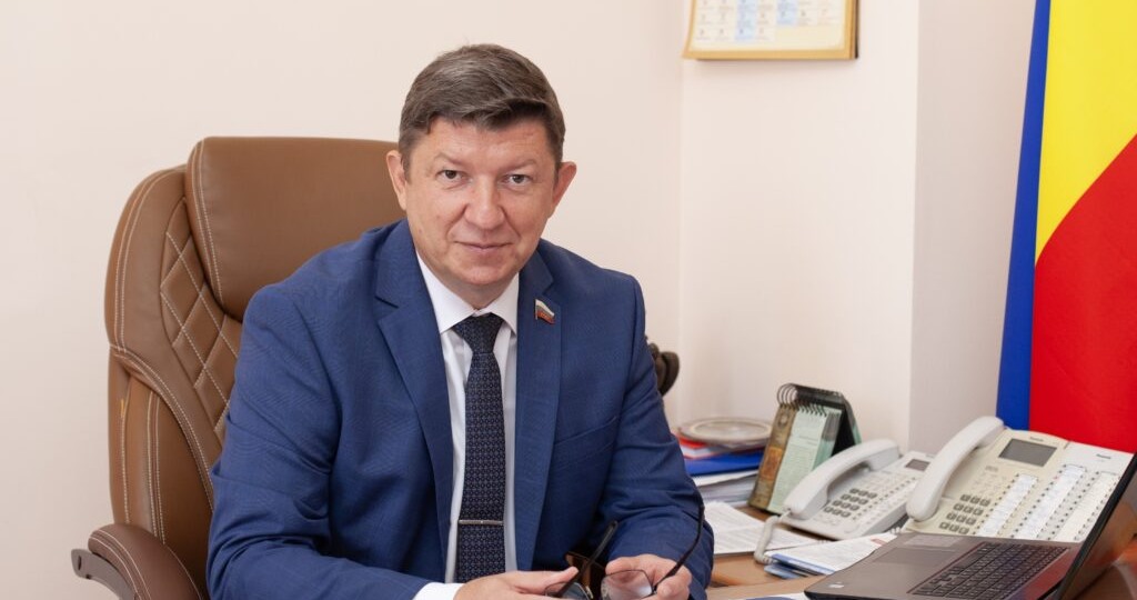 Добра, мира и благополучия прекрасным волгодончанкам!