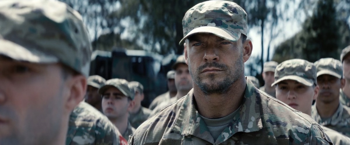 Скриншот кадра из фильма «Военная машина»