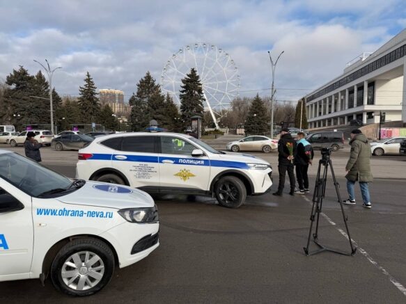 Акцию “Цветы для автоледи” организовали в Ростове-на-Дону в честь 8 марта