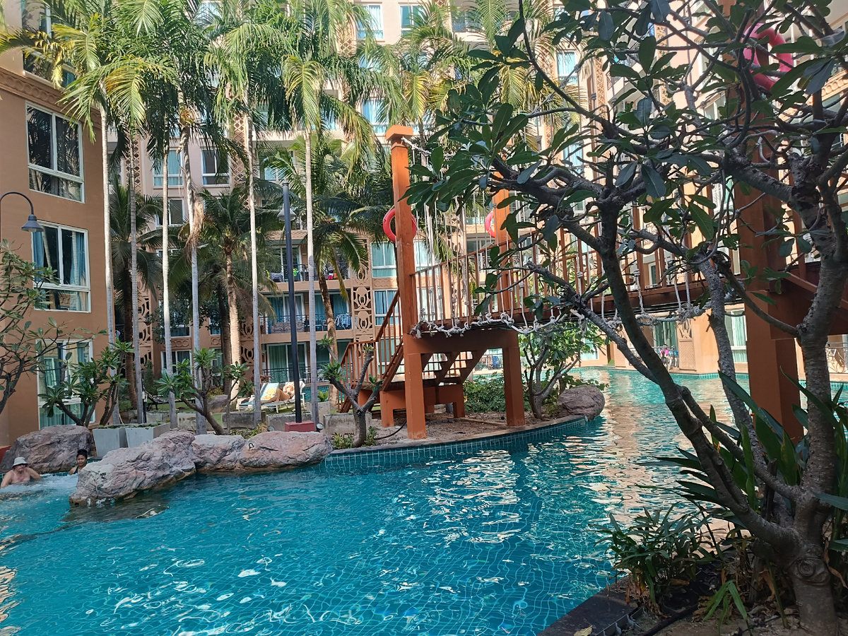 Бассейн в Атлантисе