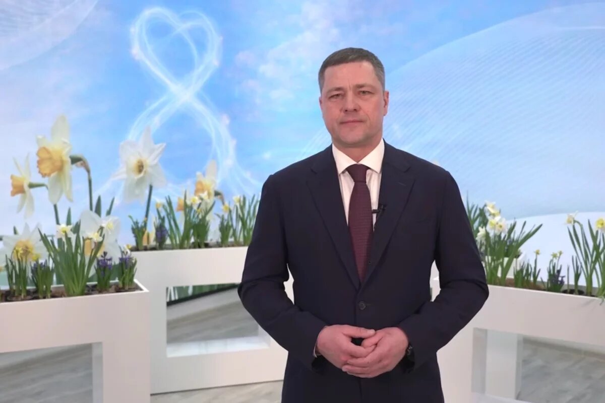    С Международным женским днем поздравил женщин псковский губернатор