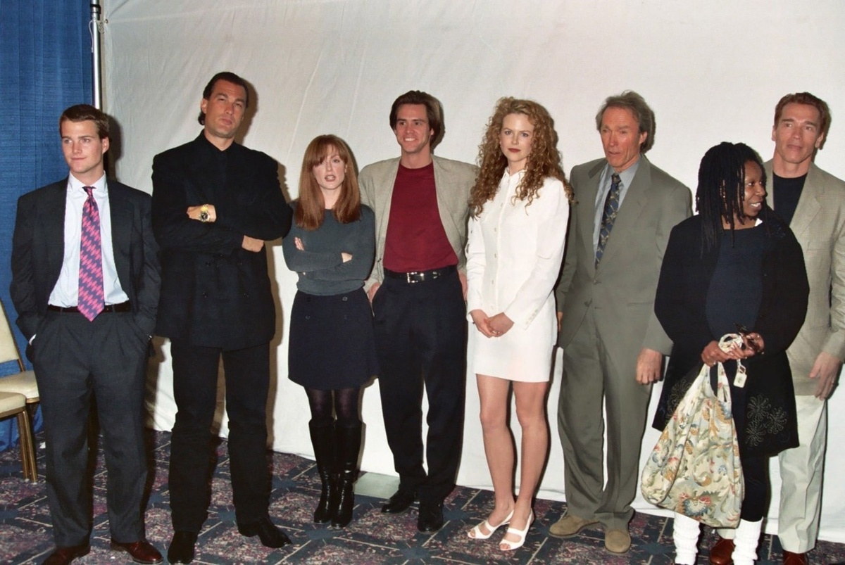 Крис О'Доннелл, Стивен Сигал, Джулианна Мур, Джим Кэрри, Николь Кидман, Клинт Иствуд, Вупи Голдберг и Арнольд Шварценеггер