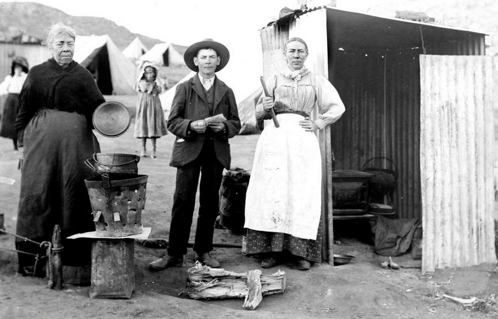 Бурские женщины и дети в лагере