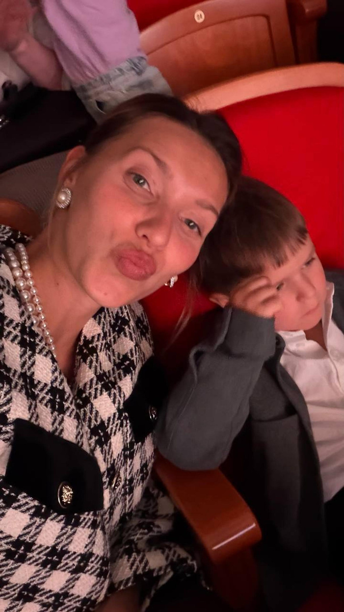    Регина Тодоренко с сыном. Фото: ТГ-канал todorenkoregina