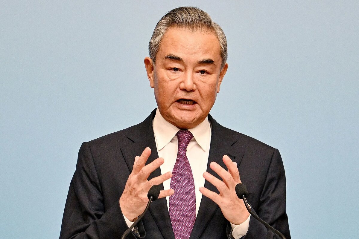 Ван И - министр иностранных дел КНР