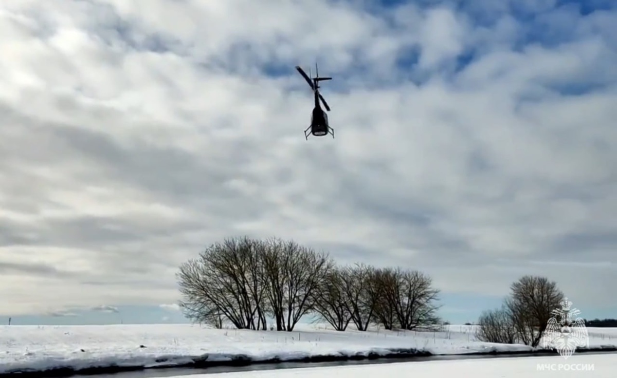    Пропавших подростков в Звенигороде ищут при помощи вертолета
