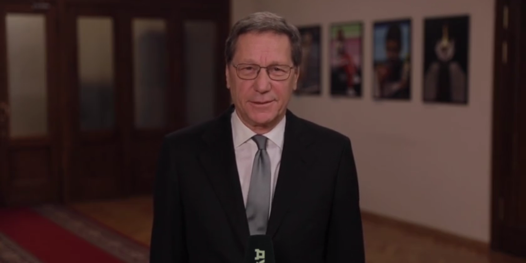 Александр Жуков поздравил жительниц Новосибирской области с 8 Марта