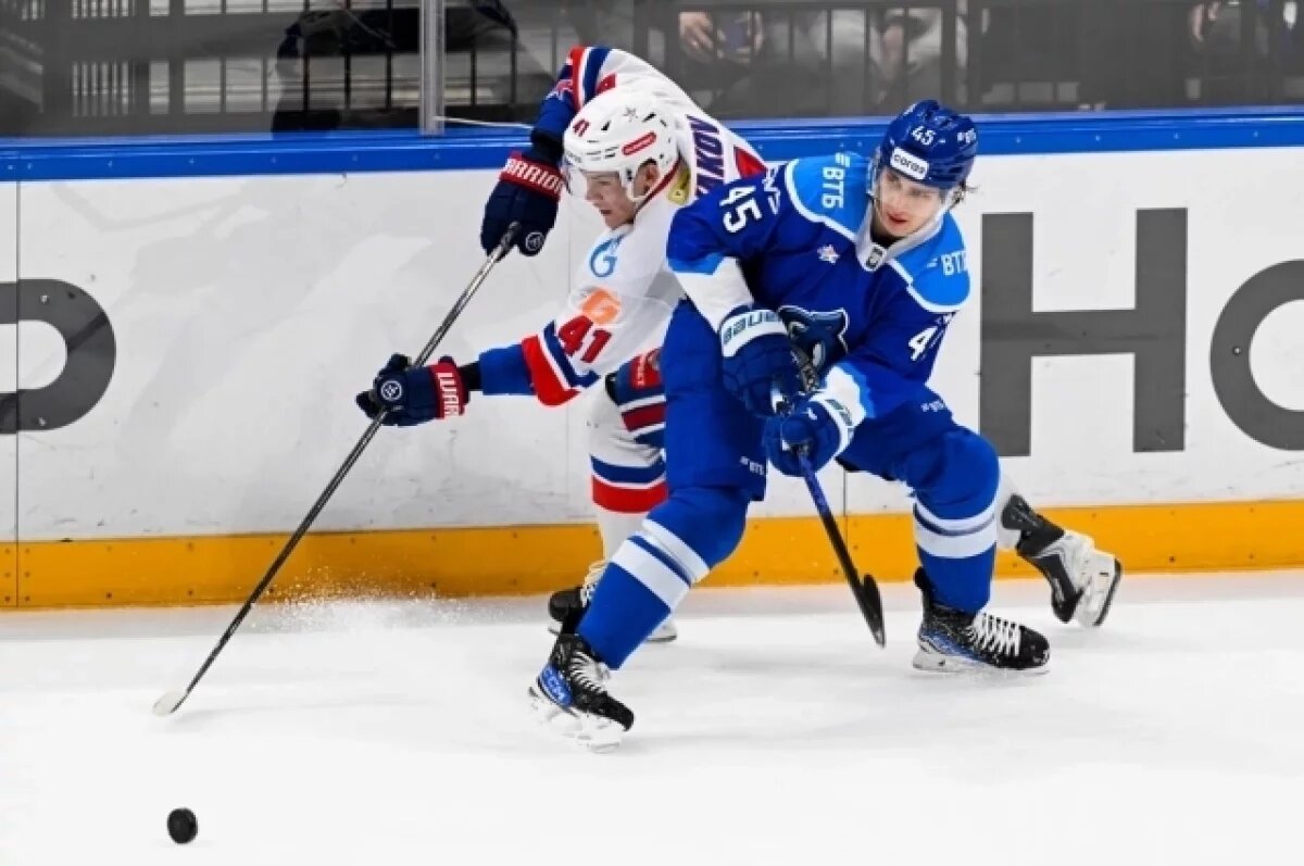    Петербургский СКА обыграл московское «Динамо» со счётом 2:1