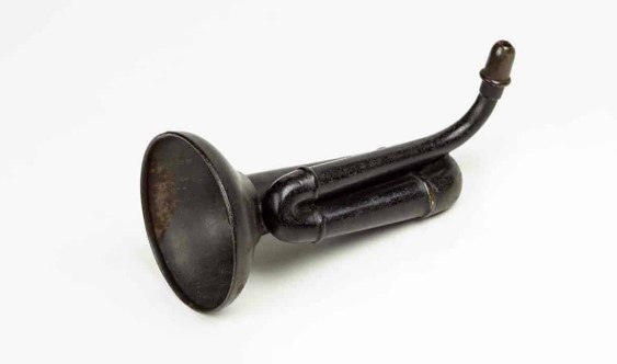 Медный слуховой рожок