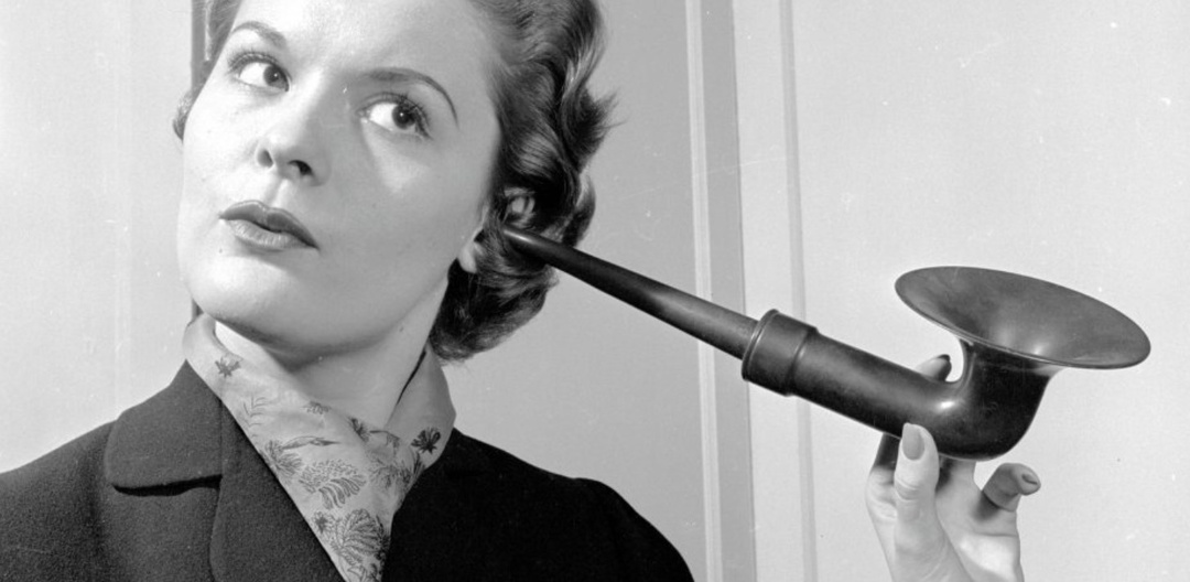 Публичная глухота: история производства слуховых трубок в Европе