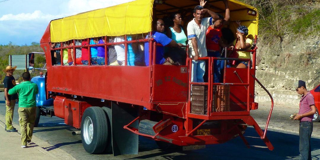 Сантьяго-де-Куба: город, где революция танцует под гитару?