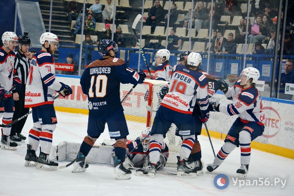    ХК «Южный Урал» сегодня проиграл «Кристаллу» со счетом 1:5