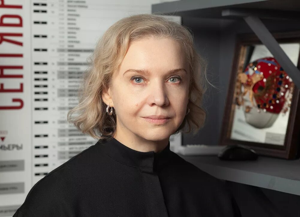    8 женщин: магия режиссуры современного театра в прекрасных лицах