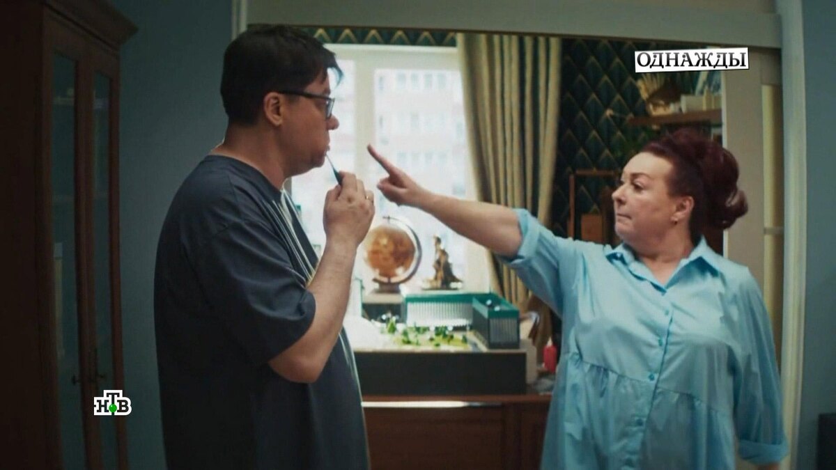    Харламов объяснил, почему Аронова заменила Гузееву в «Новой теще»