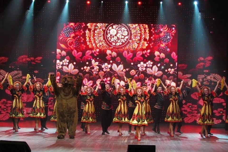    Ансамбль «Донбасс» поздравил жителей Донецка и Тореза ретро-концертами к 8 Марта. Фото: «Защитники Отечества» в ДНР