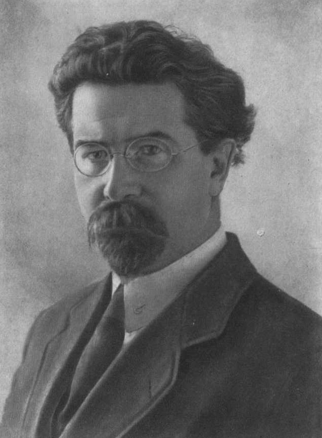 Виктор Павлович Ногин (здесь и далее — фото из книги «Ногин» В.В. Архангельского)