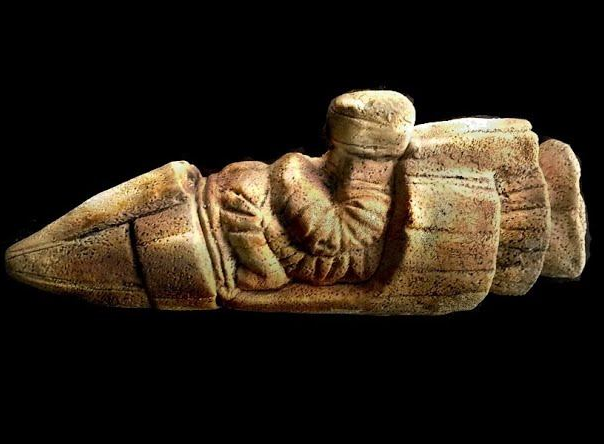 Фигурки и барельефы с "космическим" обликом: что говорят исследователи о древних находках