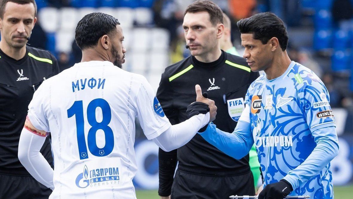    Фахд Муфи и Дуглас Сантос. ФК «Зенит»