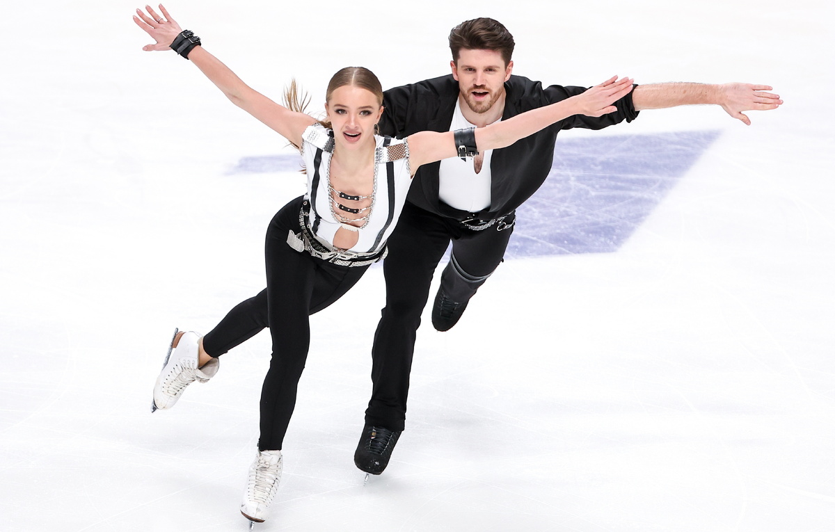    Александра Степанова и Иван Букин  Донат Сорокин/ТАСС