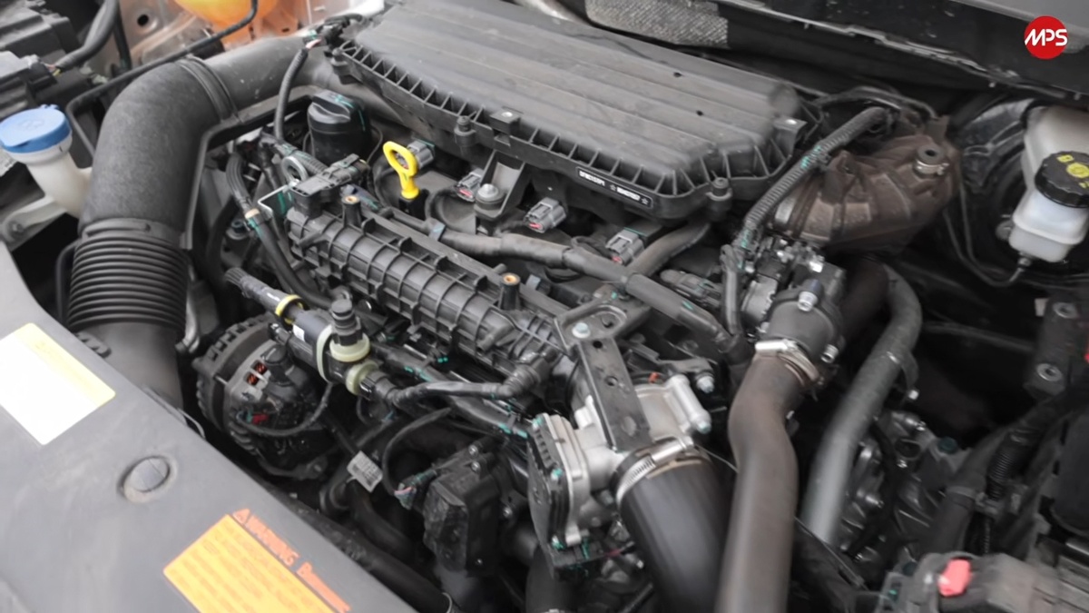 Вы удивитесь, но 197 сил это еще и дефорсированная по сравнению с китайской версия! 