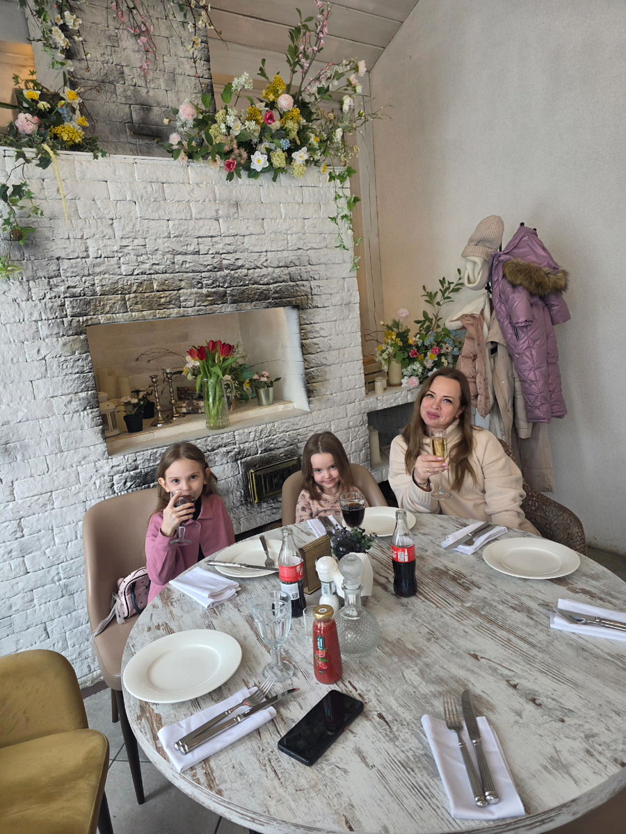 Наш женский день отмечаем