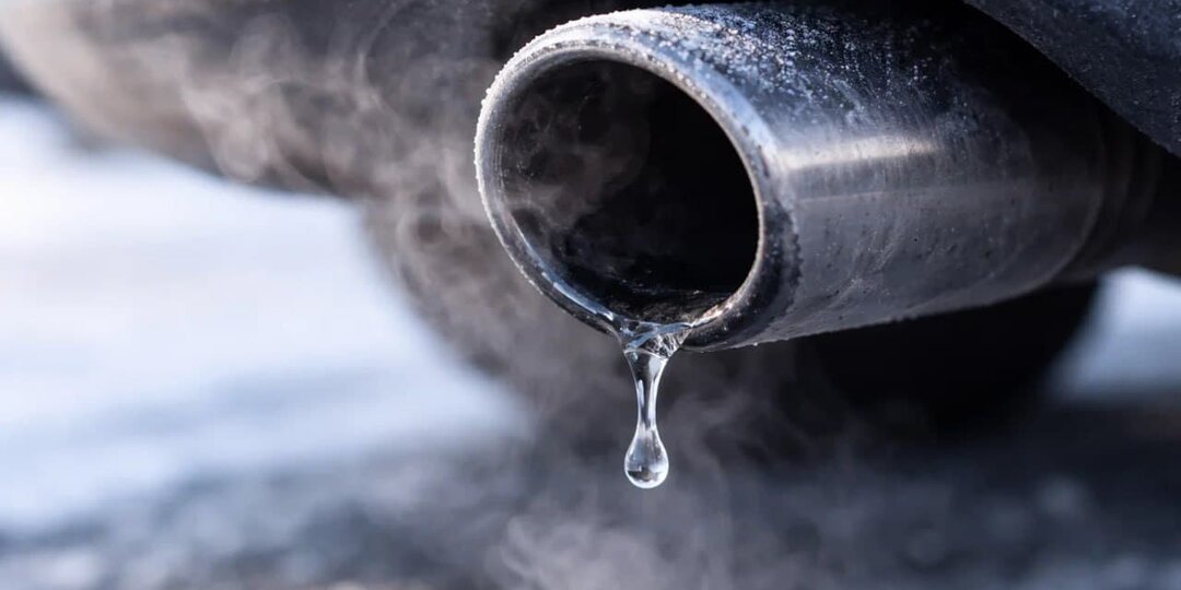 Капли из выхлопной трубы: норма или поломка