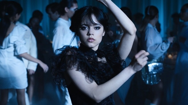 Кадр из сериала "Уэнсдей" 