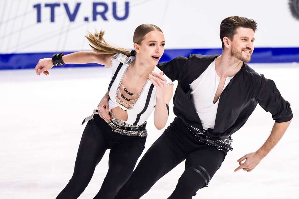    Александра Степанова и Иван Букин были безоговорочными лидерами после ритм-танца. Дарья ЧУВАТКИНА