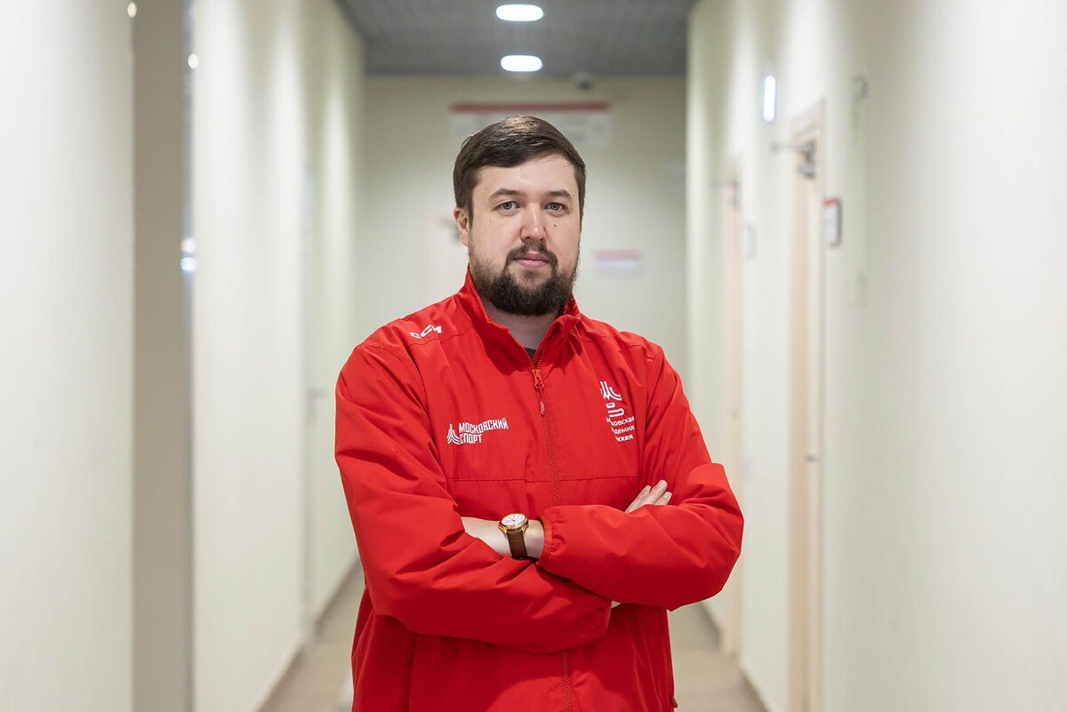    В Московской академии хоккея готовят чемпионок: дуэт красоты и силы