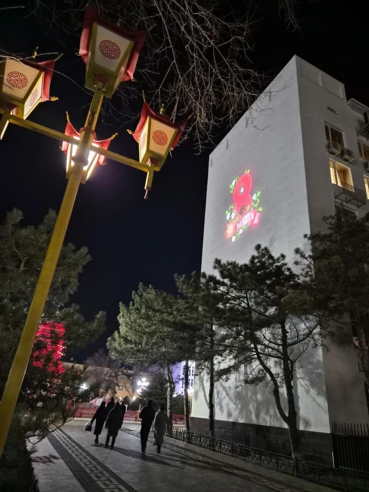 Фото со вчерашней вечерней прогулки. 