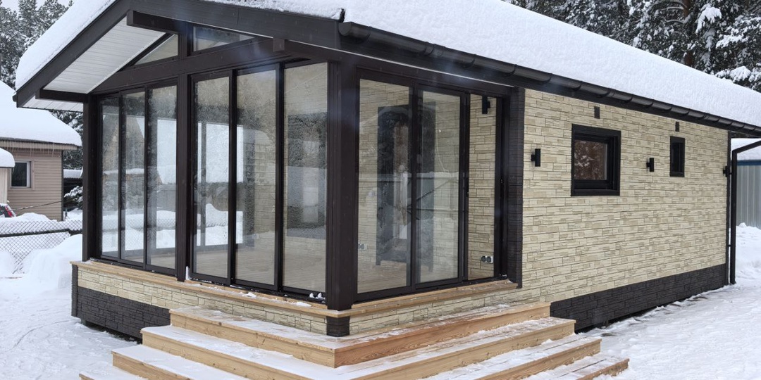 Секрет «вечного» пола в бане: почему лиственница и оцинкованные поддоны — это новый стандарт качества, а не роскошь