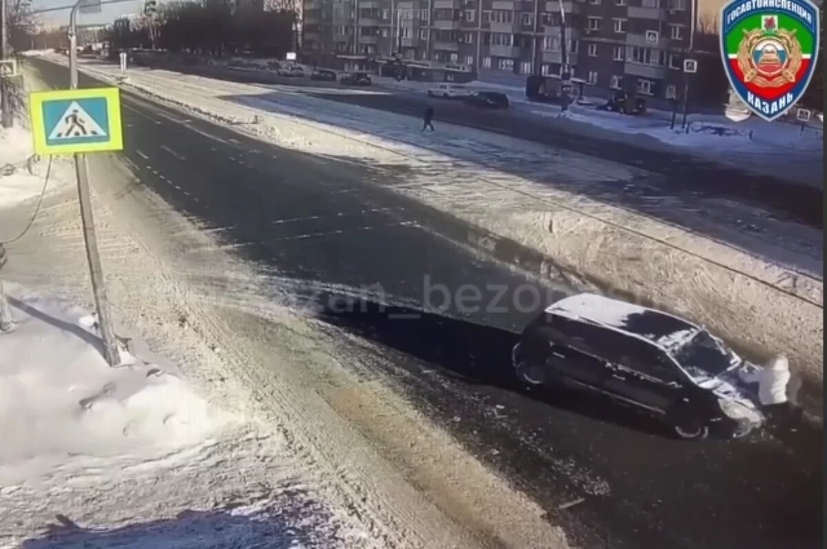    В Казани водитель сбил девушку на «зебре» праздничным утром.