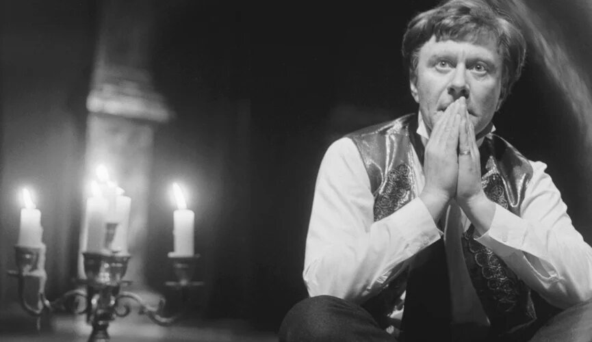 Быть ярким и навсегда молодым. К 85-летию со дня рождения Андрея Миронова