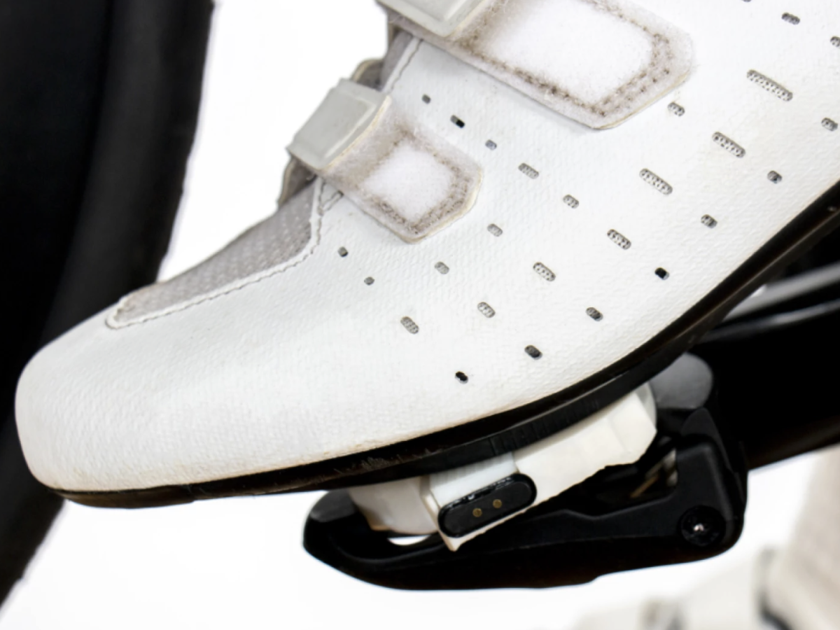    Велосипедный измеритель мощности CycloWatt встраивается в обувь