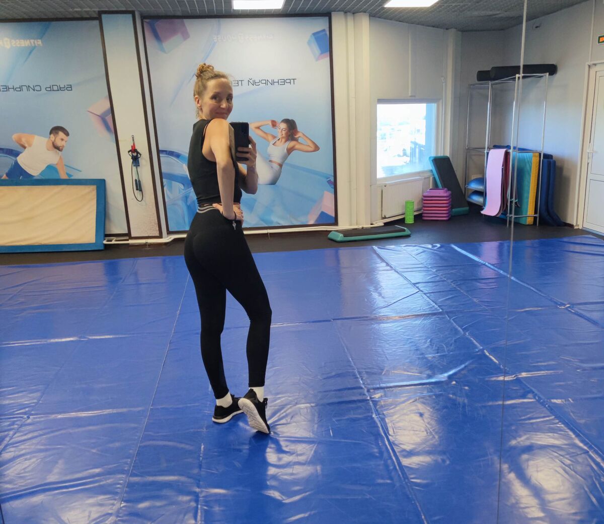 Привет! Я Ксюша, мама пятерых. Долгое время занималась тхэквондо, недавно закончила обучение на фитнес-тренера. Здесь рассказываю о своей жизни как она есть. Всем рада, присоединяйтесь!