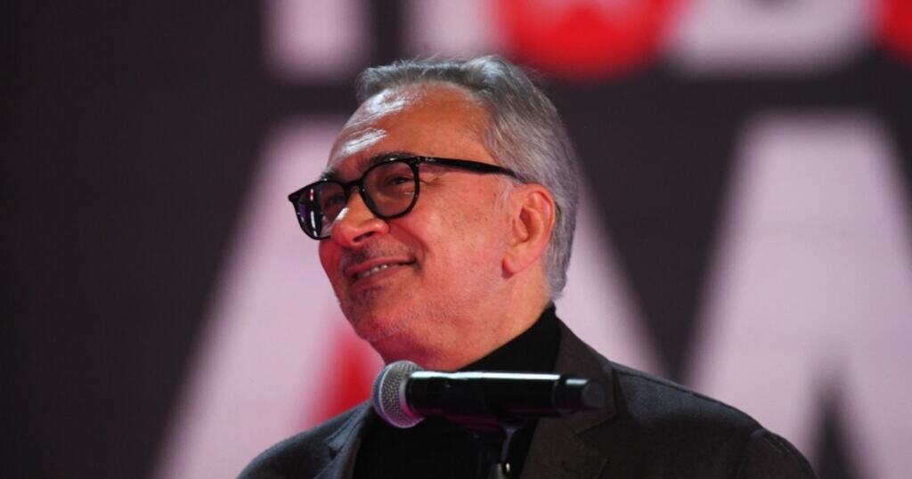 Константина Меладзе заметили с молодой девушкой в Испании