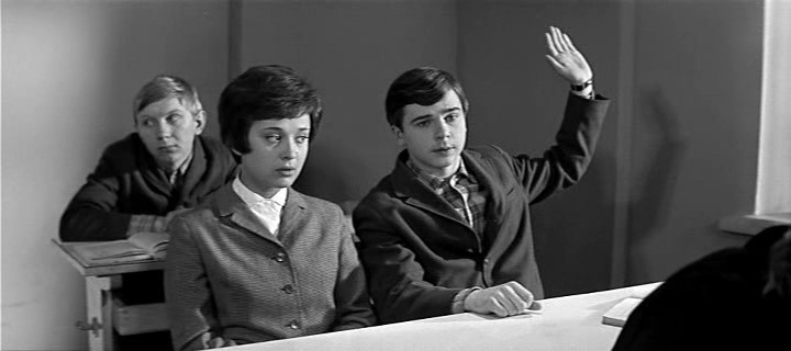 Сценарий «Журавль в небе» был дипломной работой Геннадия Полонского.